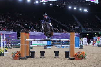  Ben Maher take a commanding victory in the Dallamires Stables Cup